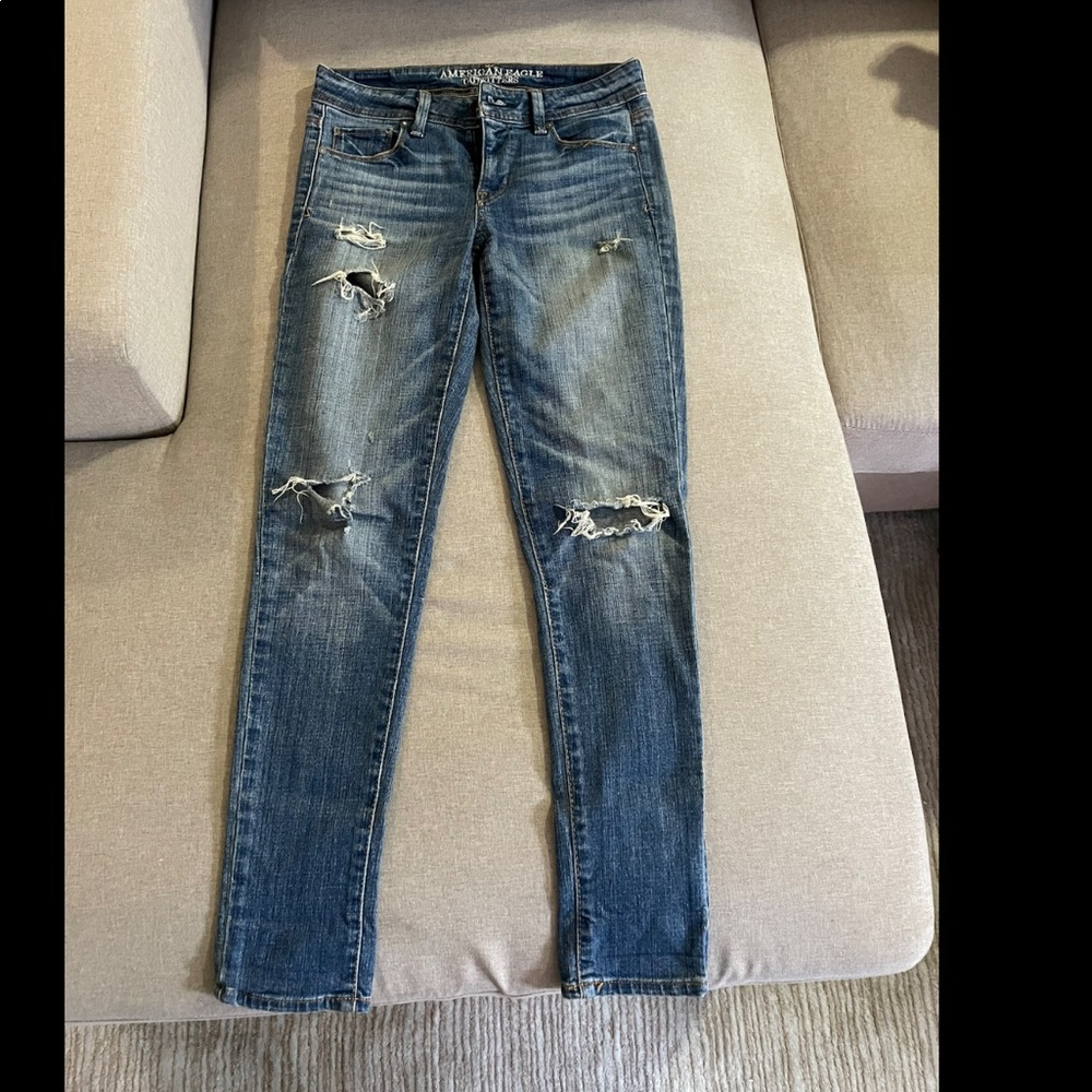 American Eagle Outfitters Ripped JEANS